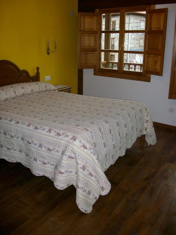 Hostal La Torre de Espinama Habitación foto