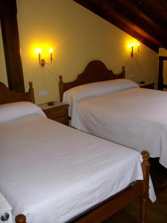 Hostal La Torre de Espinama Habitación foto