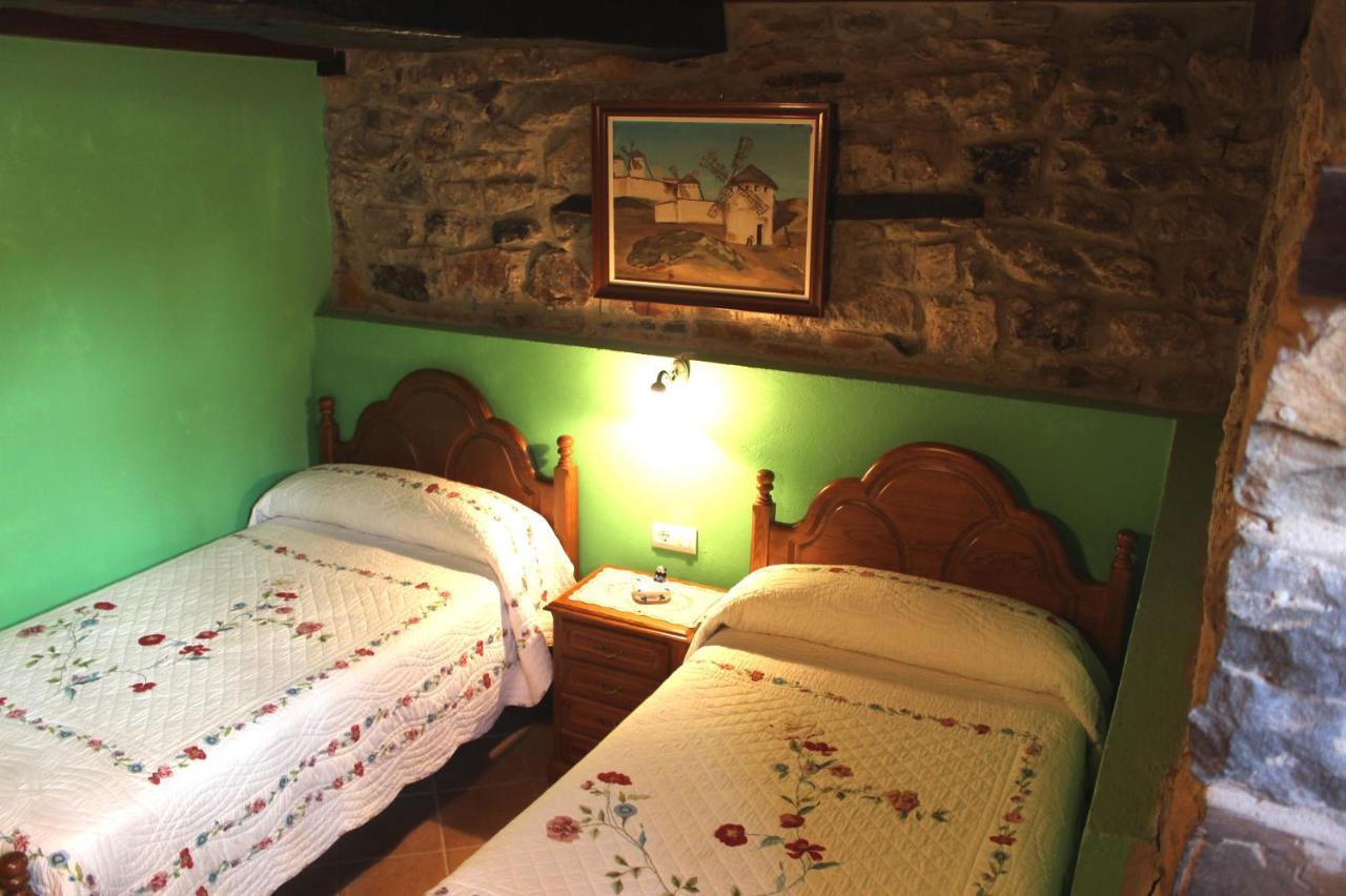 Hostal La Torre de Espinama Habitación foto